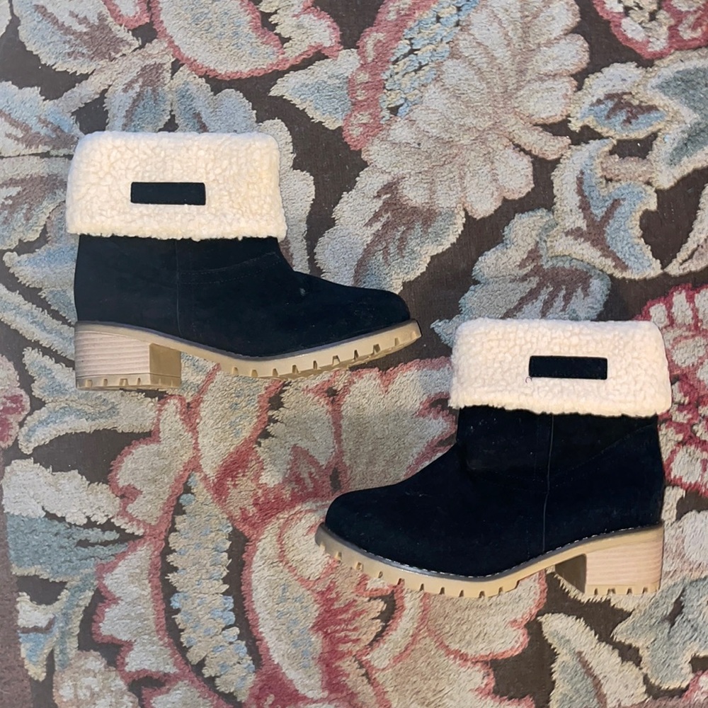 Floryday Women’s Faux Fur Lined Ankle Boots